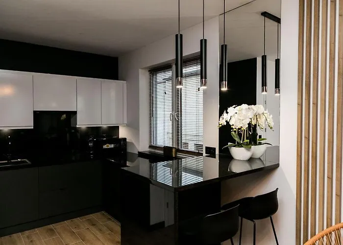 Apartament Z Prywatnym Jacuzzi - Bezplatny Parking - Ogrod