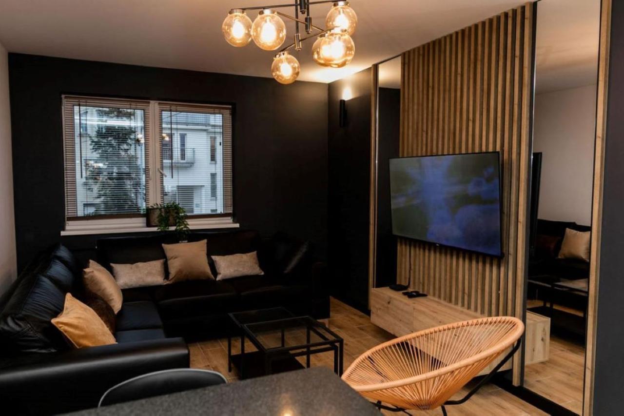 Apartment Z Prywatnym Jacuzzi - Bezplatny Parking - Ogrod Poznan