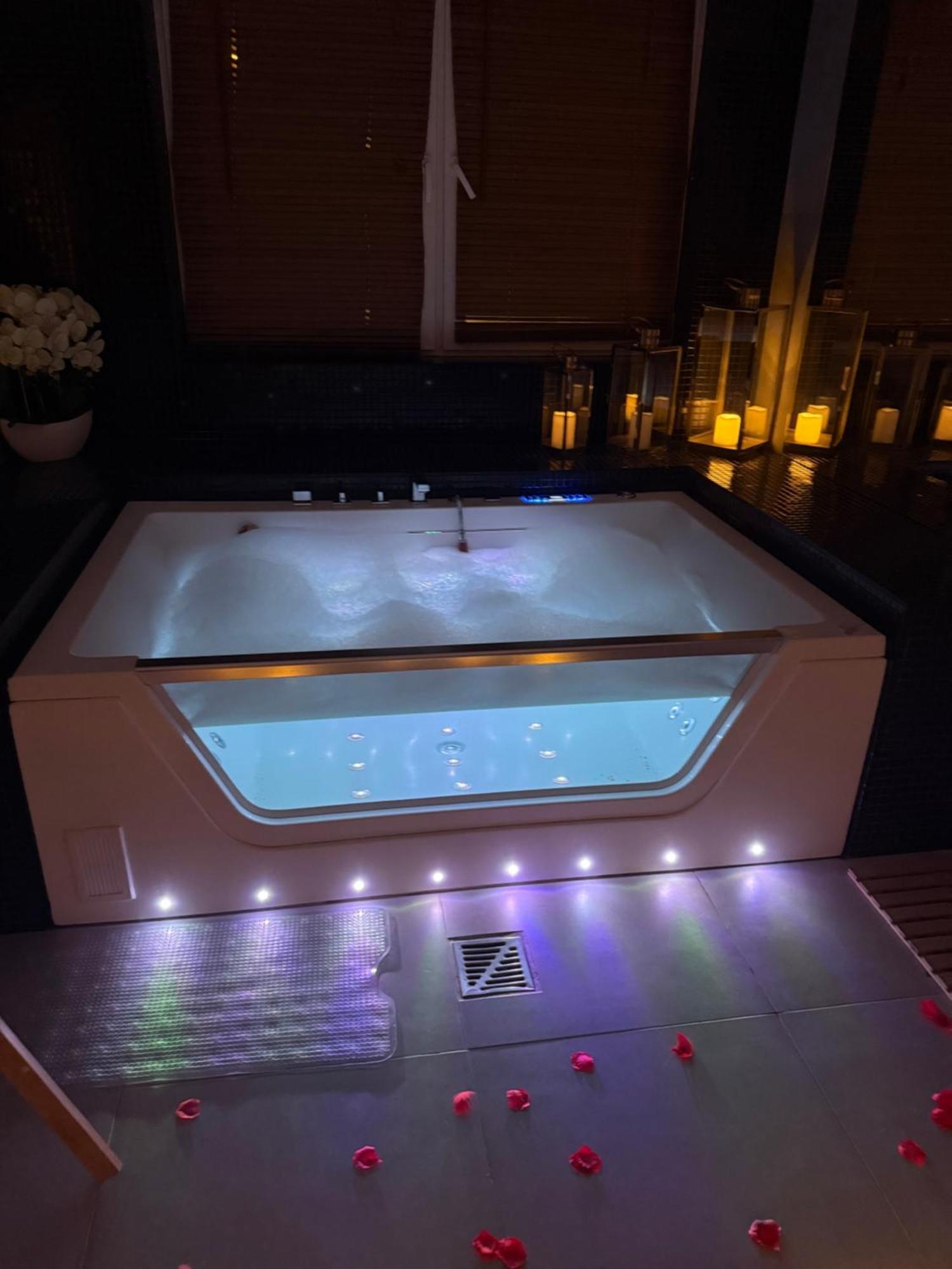 Apartment Z Prywatnym Jacuzzi - Bezplatny Parking - Ogrod *