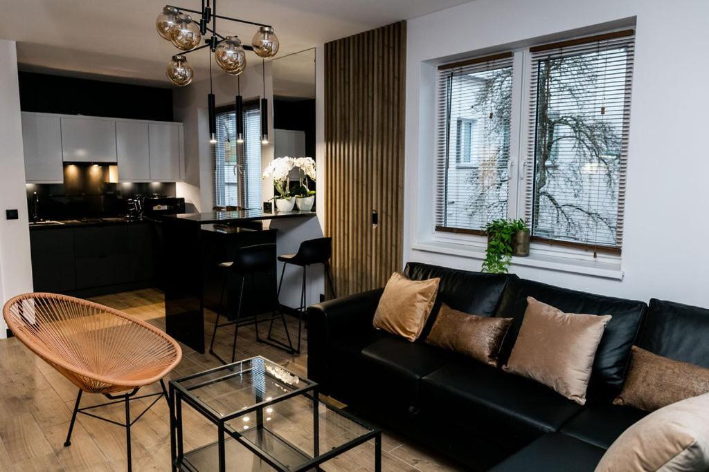 Z Prywatnym Jacuzzi - Bezplatny Parking - Ogrod Apartment Poznan